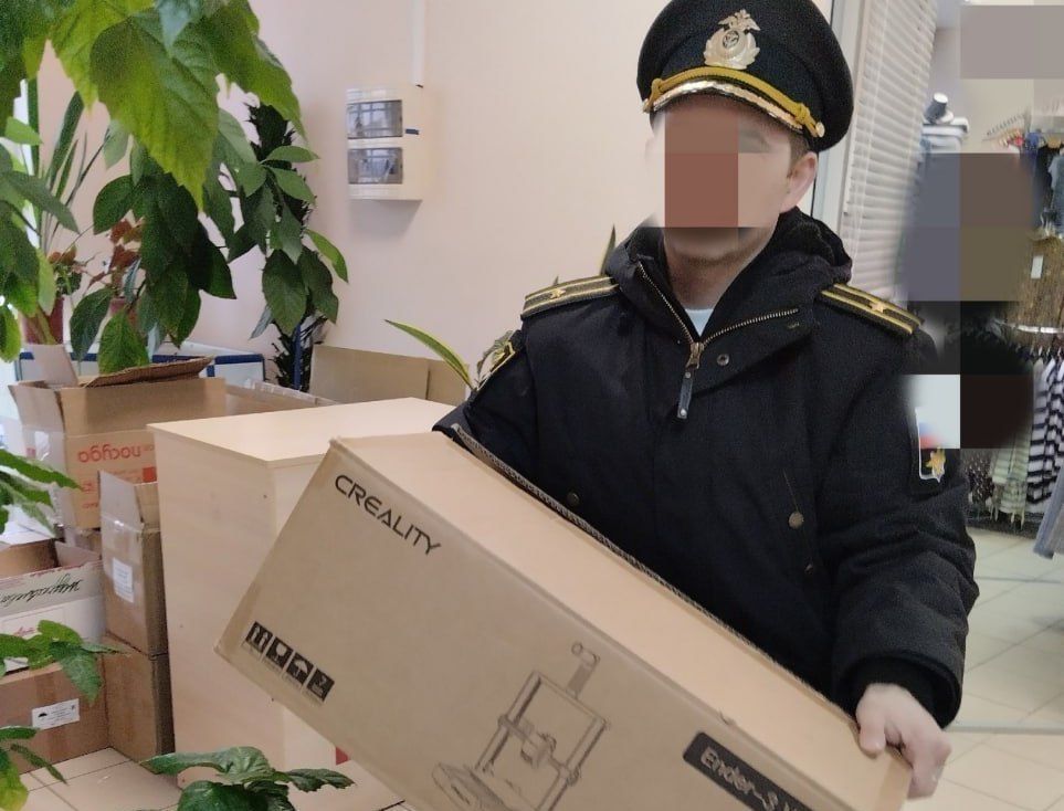 Военнослужащие Ленобласти напечатали на 3D-принтере заряжайки ...